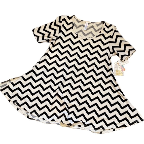 LuLaRoe Chevron Perfect T‎ Shirt - Picture 1 of 5